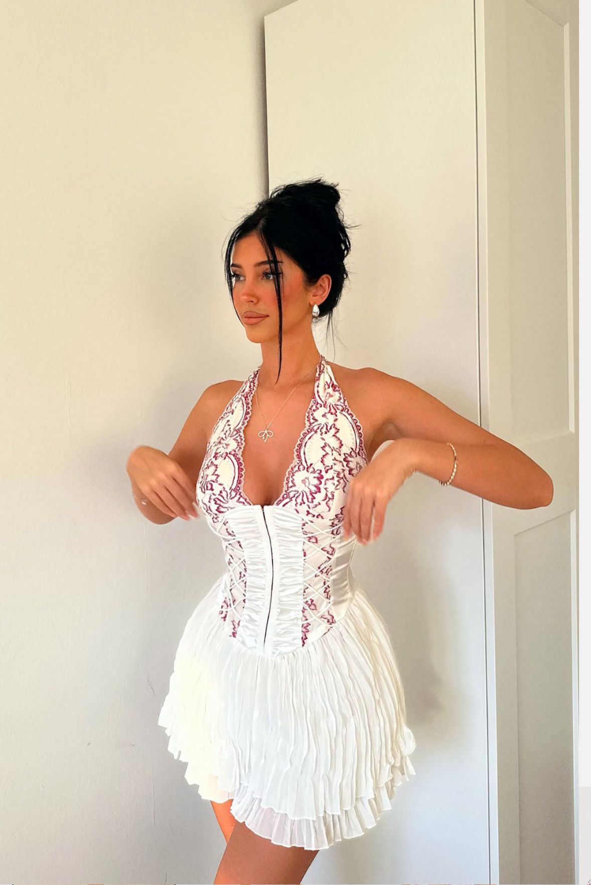 Short sleeveless chiffon dress - white