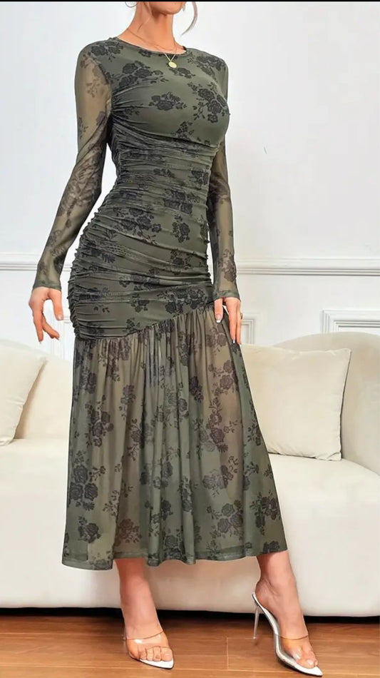 Elegant dress with floral details