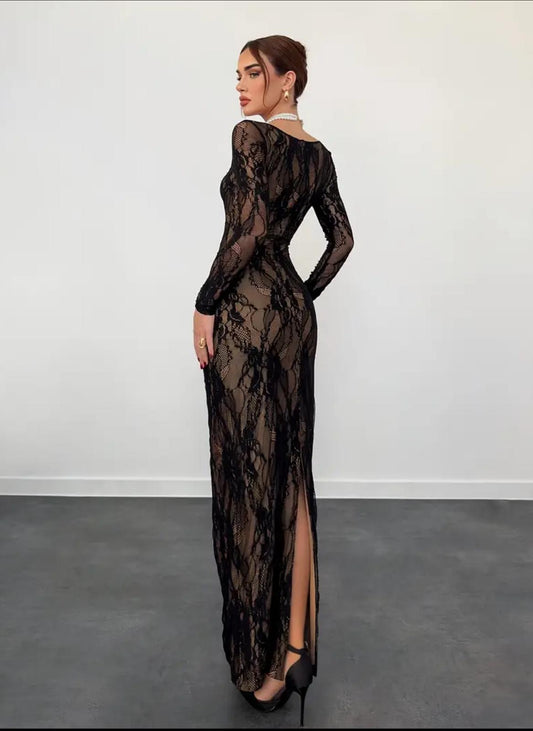 Elegant women's long-sleeved dress with lace details
